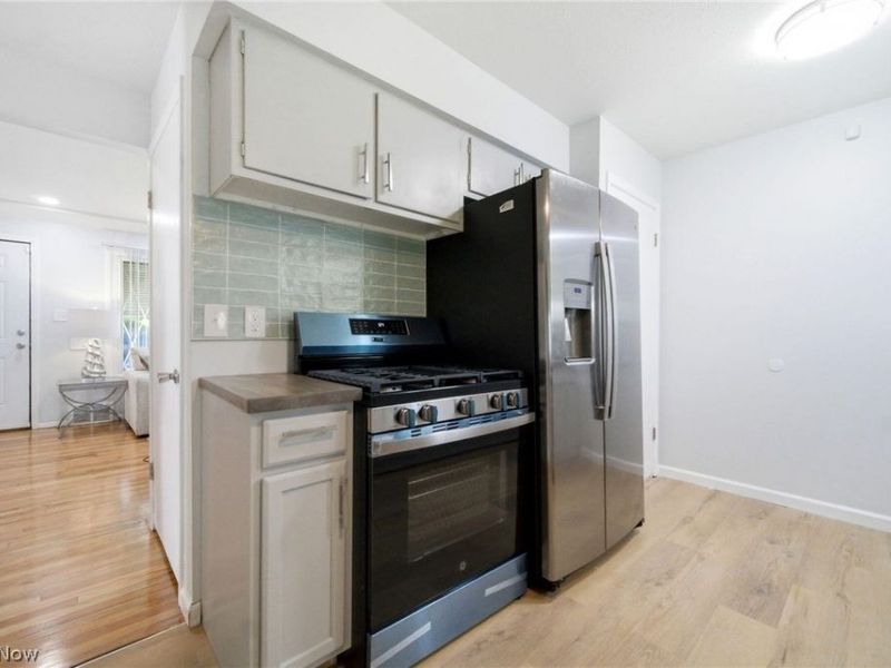 4437 E 158th Street , Cleveland, OH 44128 Photo 11