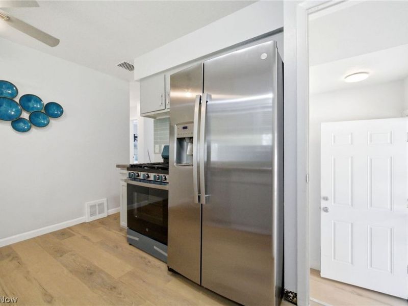 4437 E 158th Street , Cleveland, OH 44128 Photo 8