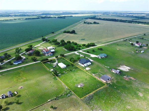 216 Hight Road , Waxahachie, TX 75167