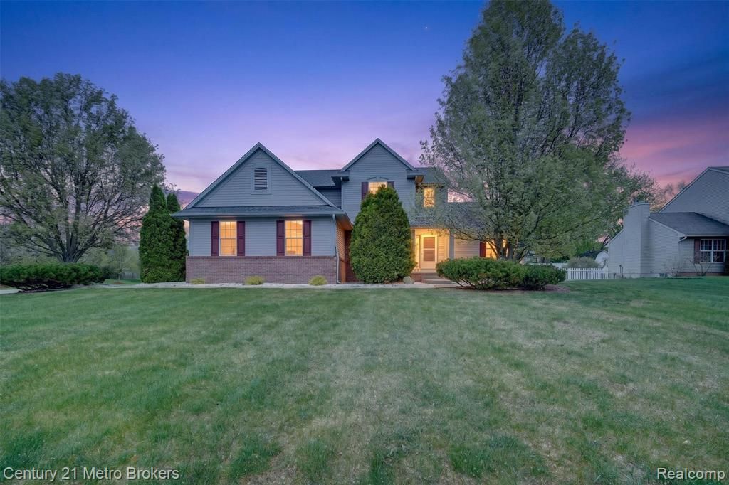 5265 Genesee Oaks Court, Grand Blanc, MI 48439 Main Photo