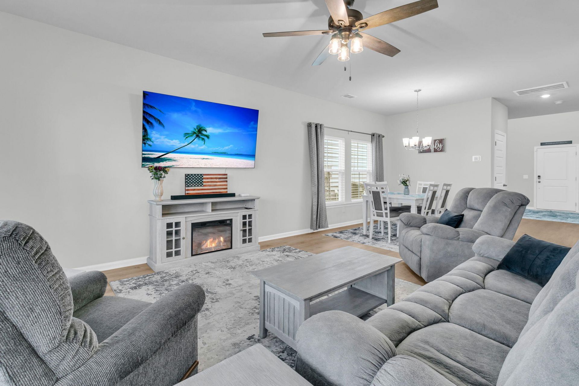 1125 Spotflower Street Photo 10