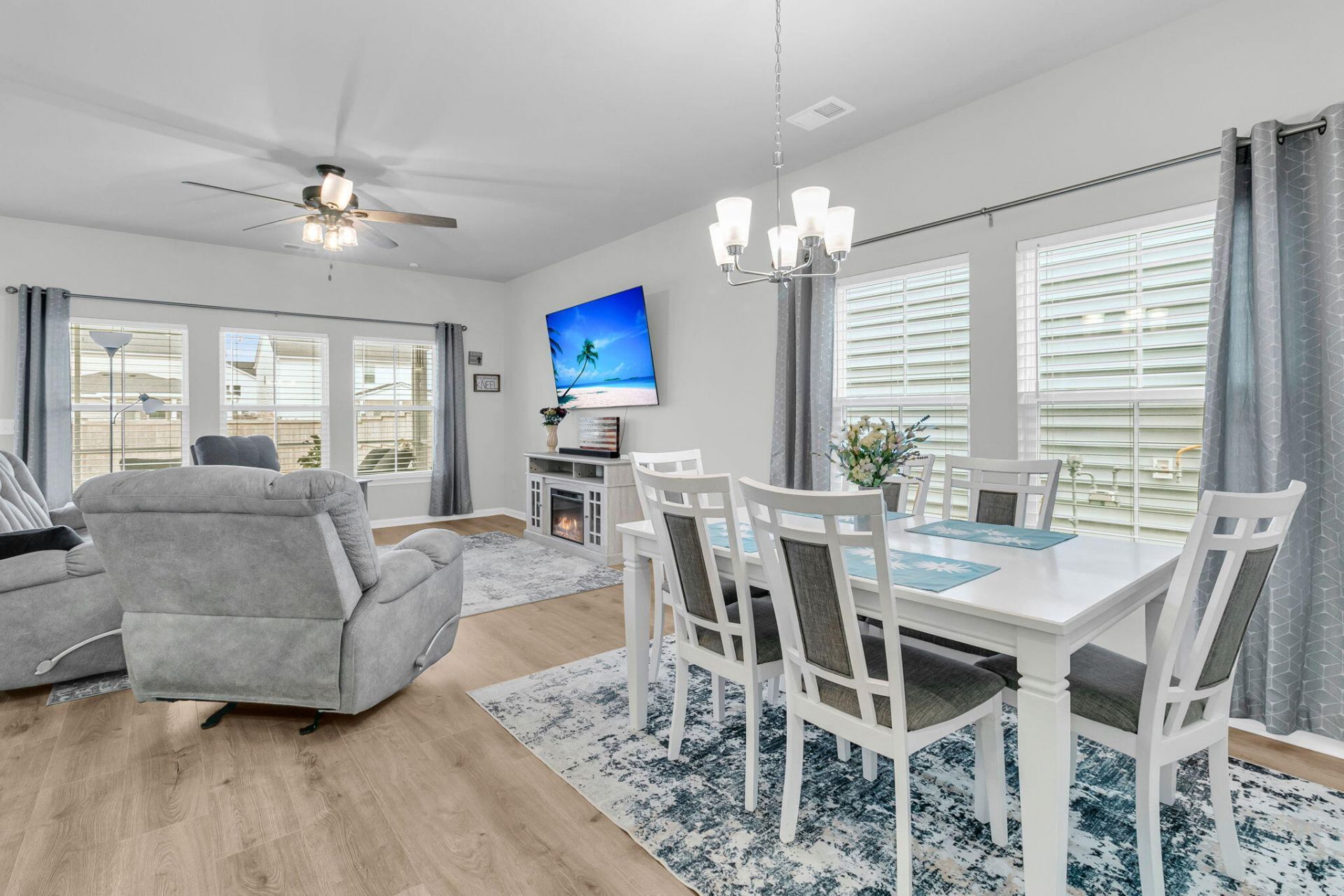 1125 Spotflower Street Photo 13