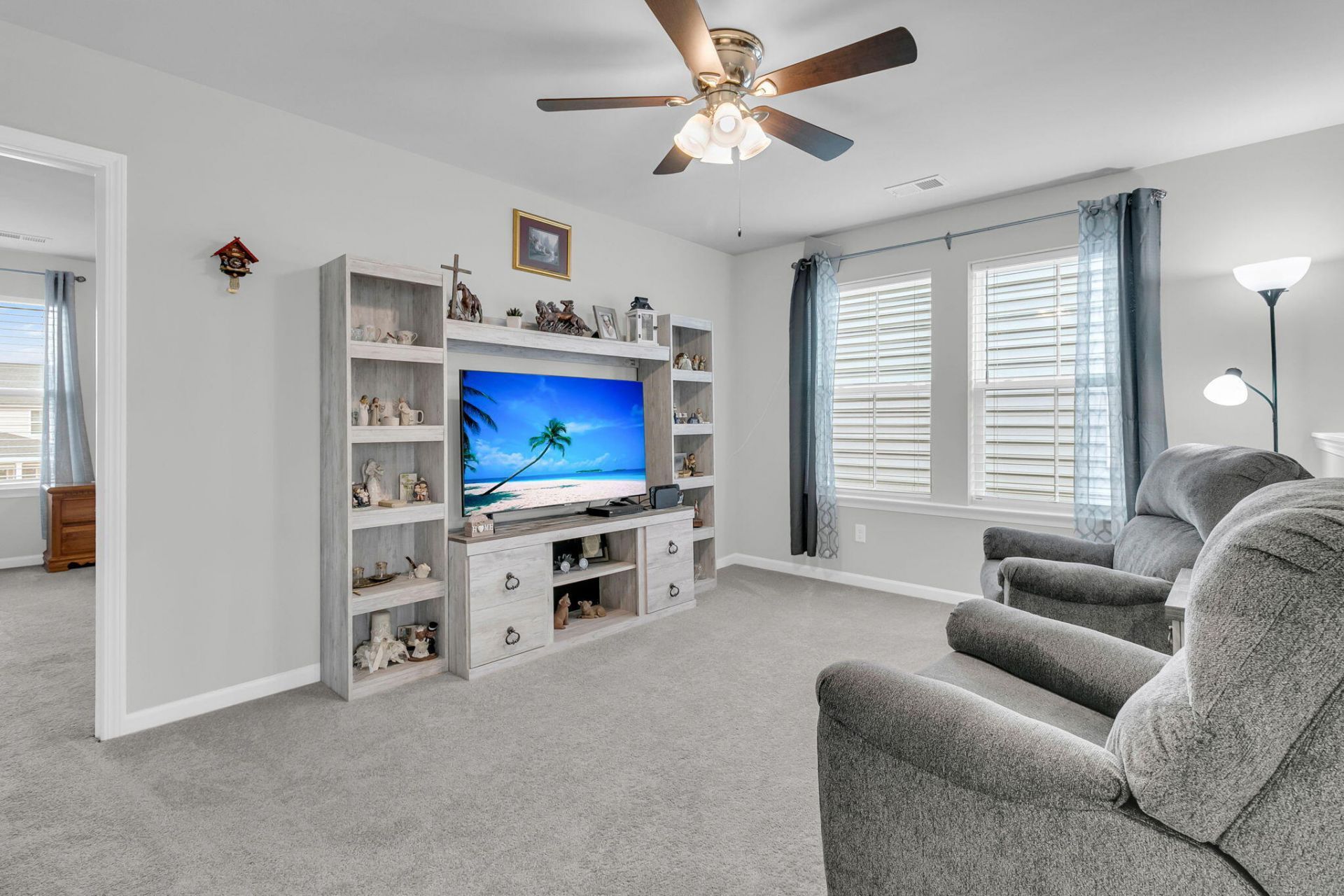 1125 Spotflower Street Photo 16