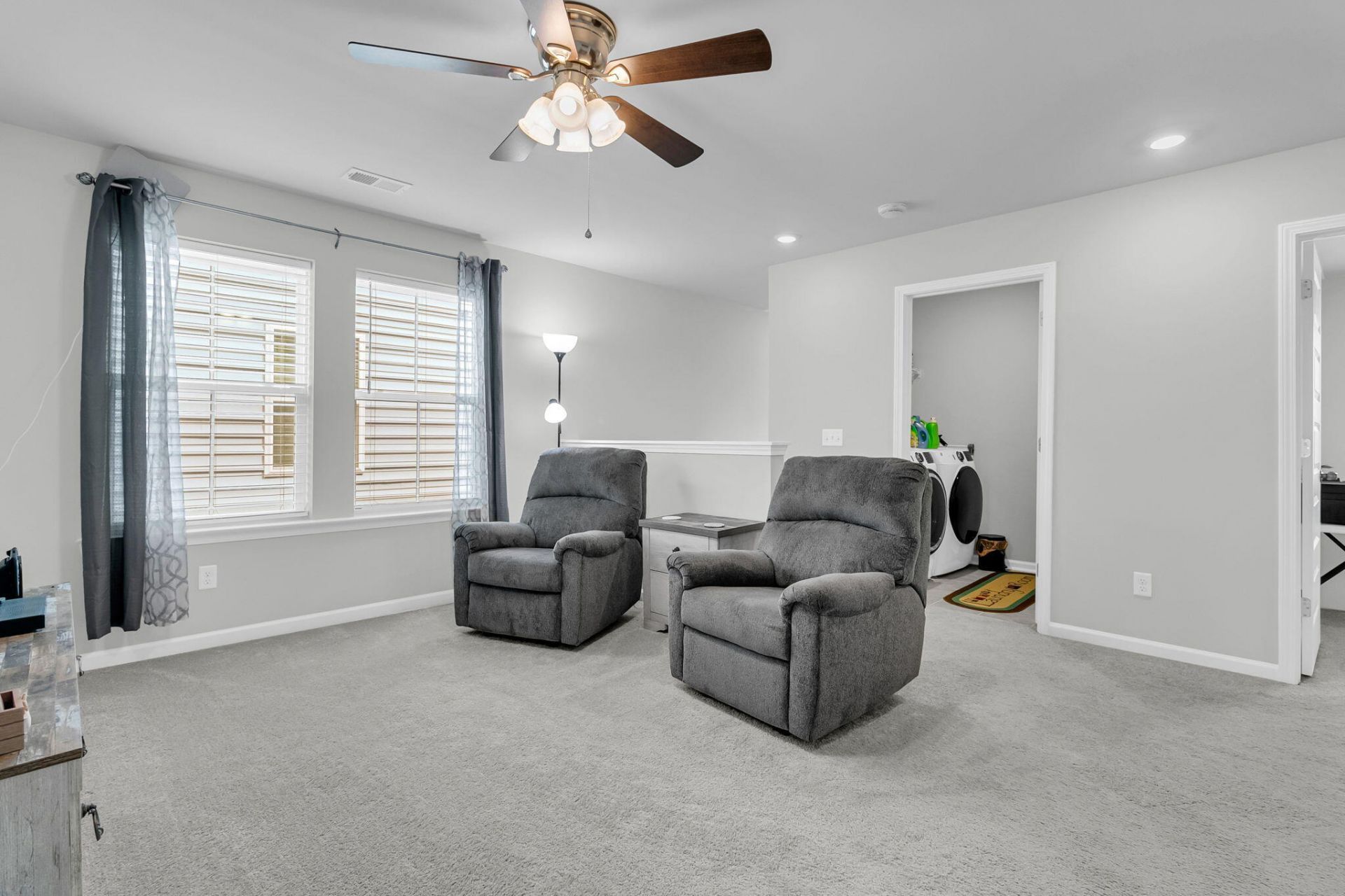 1125 Spotflower Street Photo 17