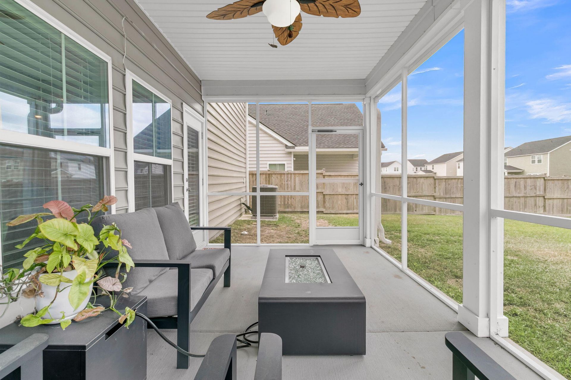 1125 Spotflower Street Photo 27