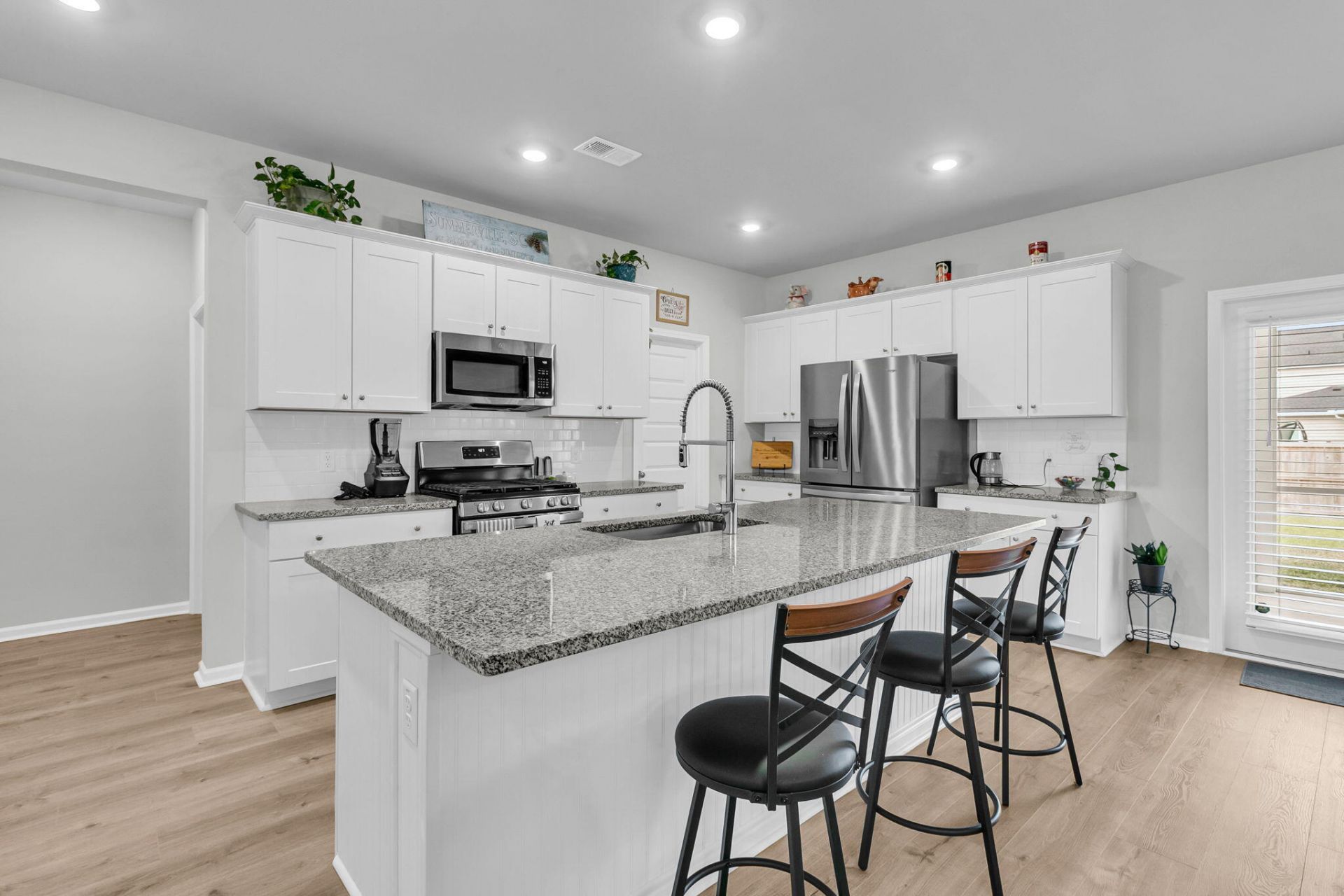 1125 Spotflower Street Photo 6