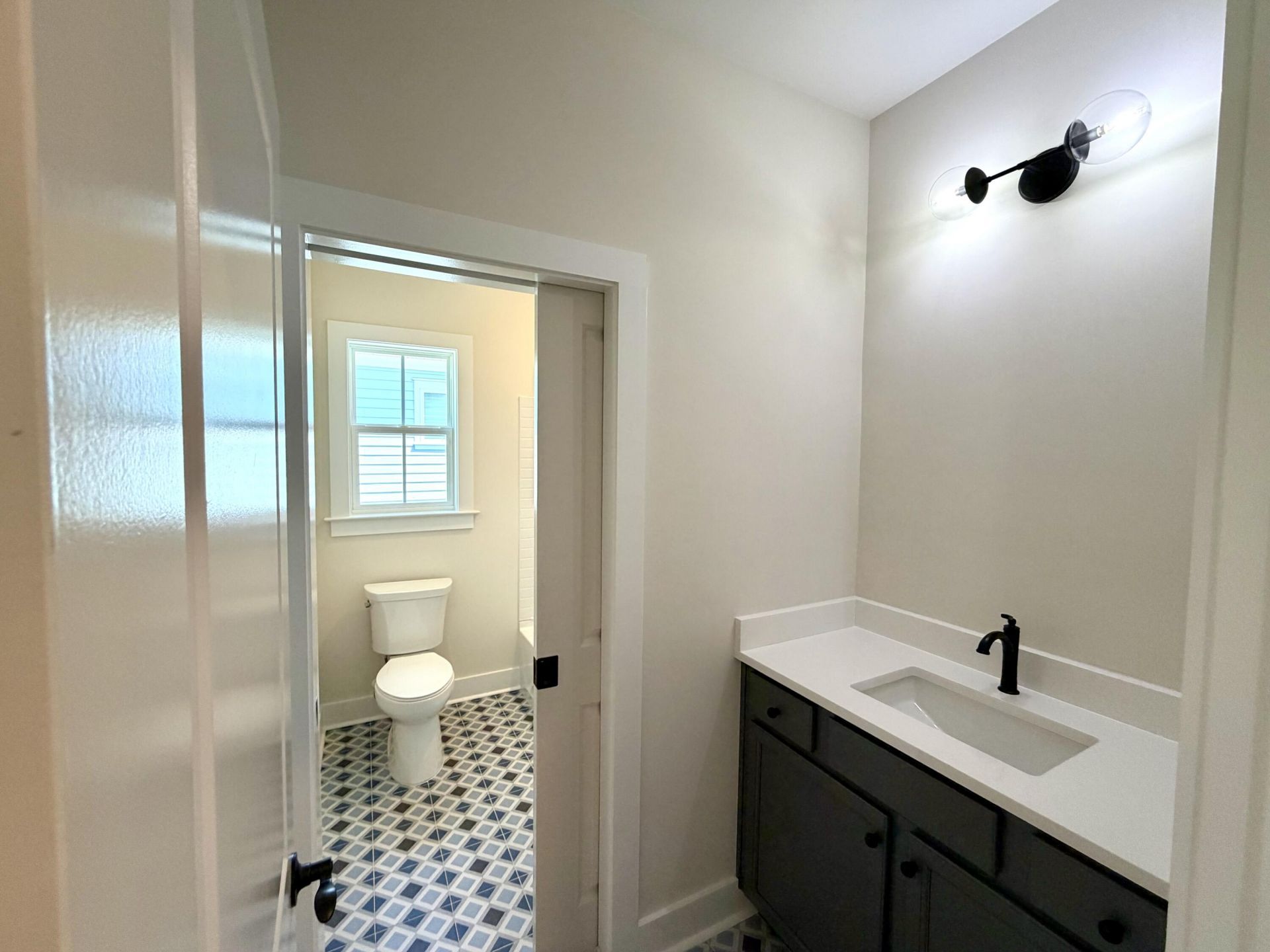 776 Blueway Avenue Photo 34