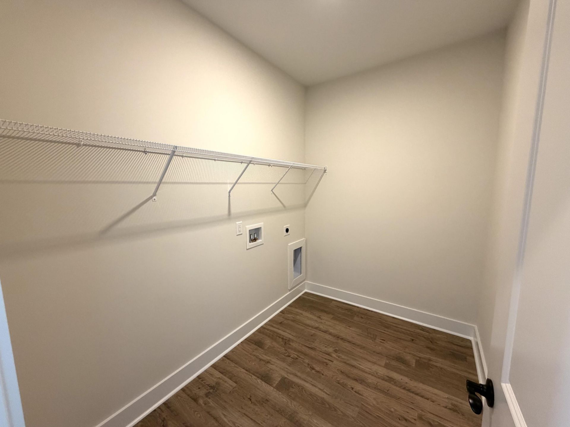 776 Blueway Avenue Photo 38