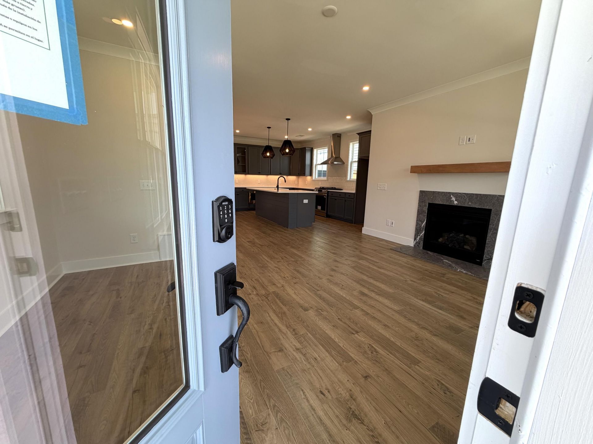 776 Blueway Avenue Photo 7