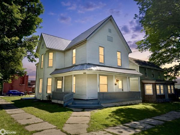 1100 S 10Th Street, Burlington, IA 52601