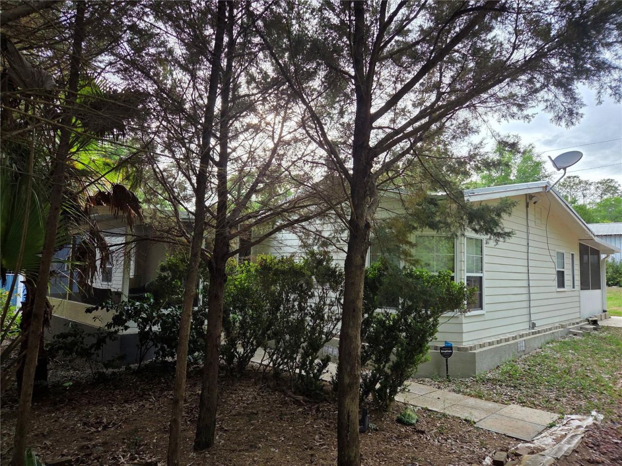 421 Margaret Street, Bronson, FL 32621 Photo