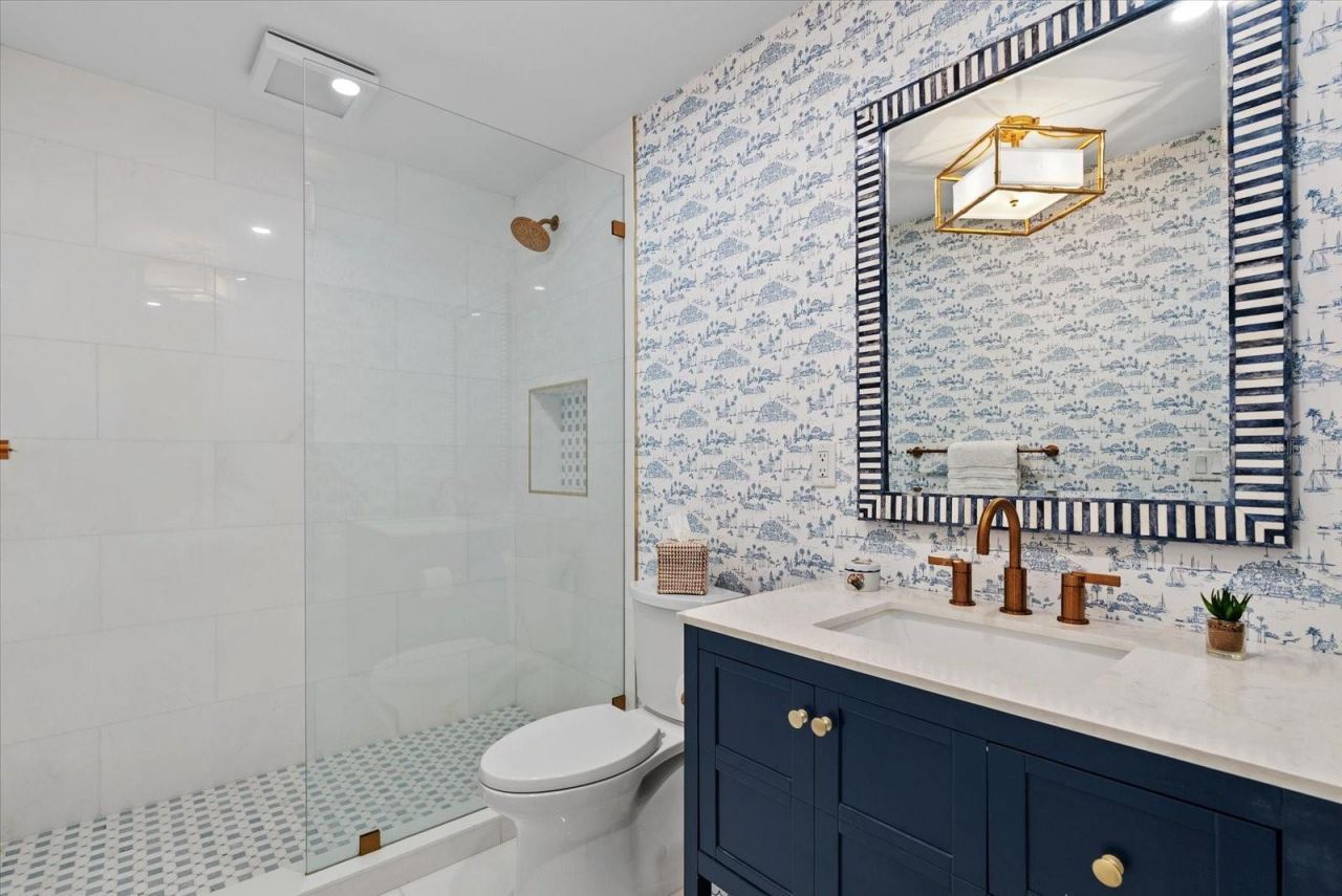 128 Golden Gate Point, Unit 202A, Sarasota, FL 34236 Photo
