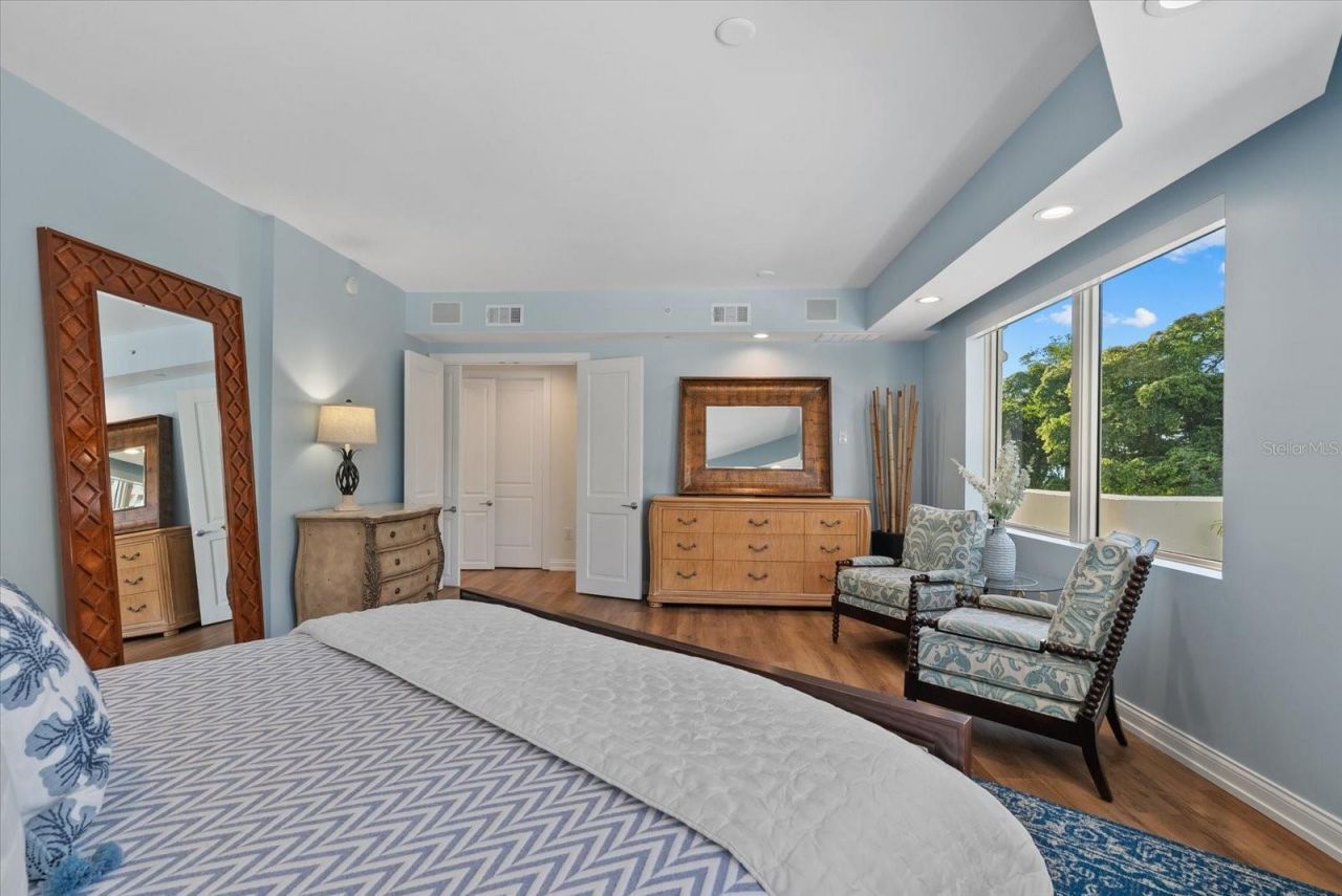 128 Golden Gate Point, Unit 202A, Sarasota, FL 34236 Photo