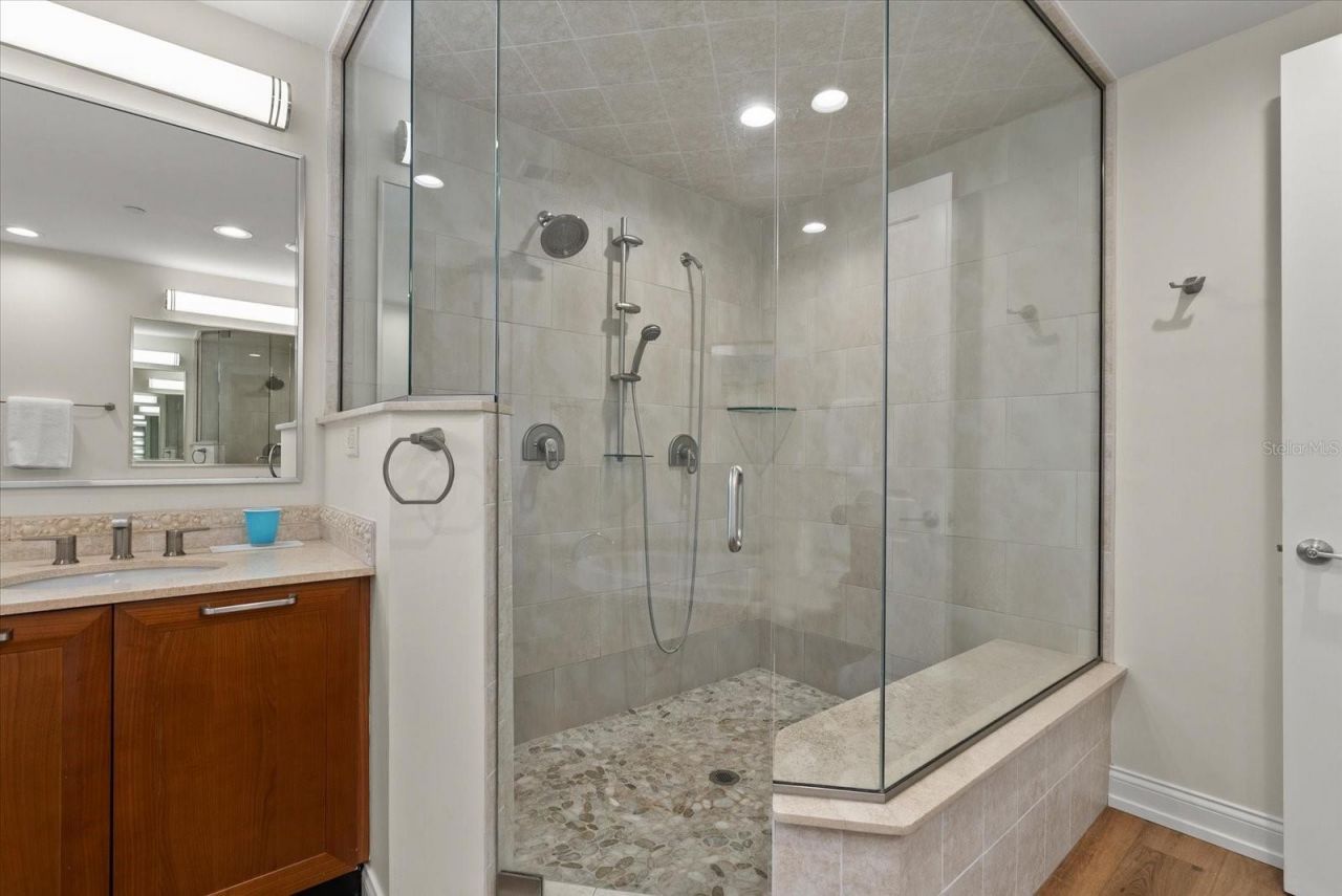 128 Golden Gate Point, Unit 202A, Sarasota, FL 34236 Photo