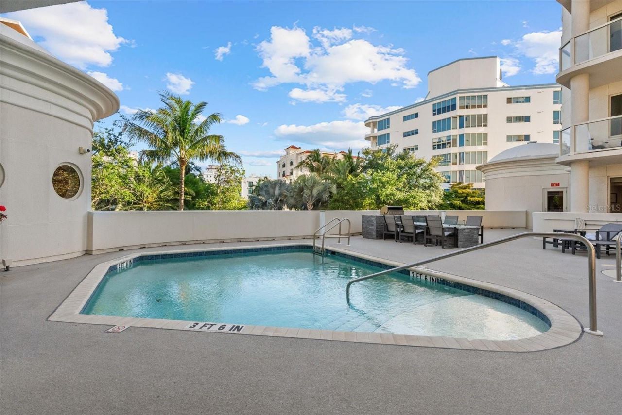 128 Golden Gate Point, Unit 202A, Sarasota, FL 34236 Photo
