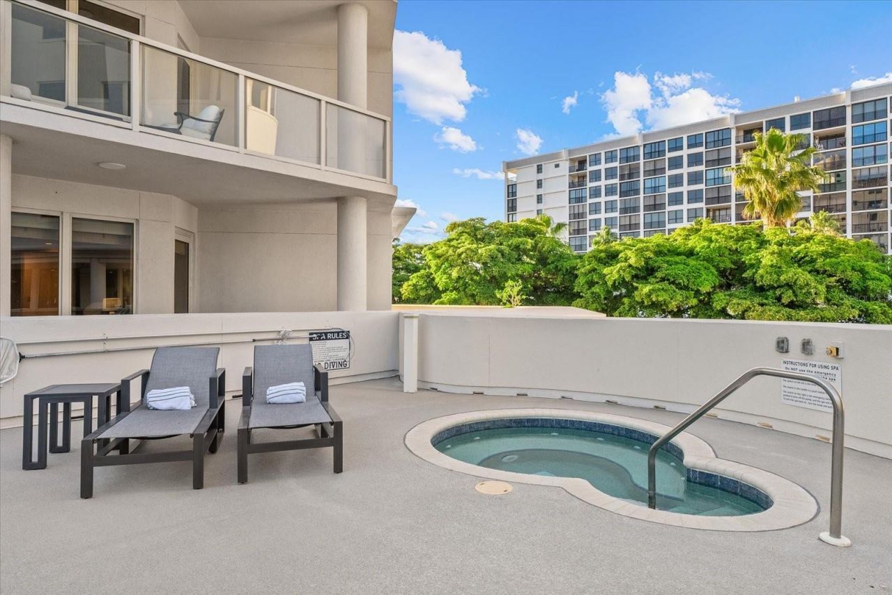 128 Golden Gate Point, Unit 202A, Sarasota, FL 34236 Photo