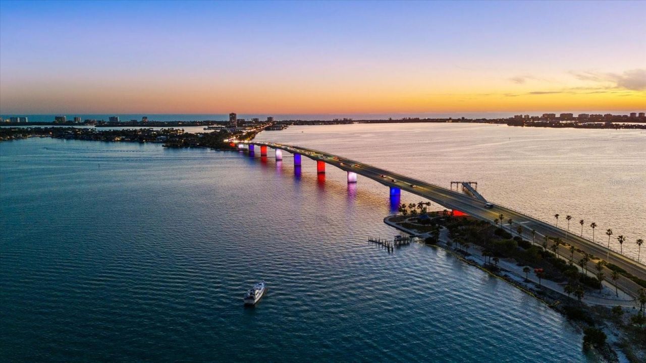128 Golden Gate Point, Unit 202A, Sarasota, FL 34236 Photo