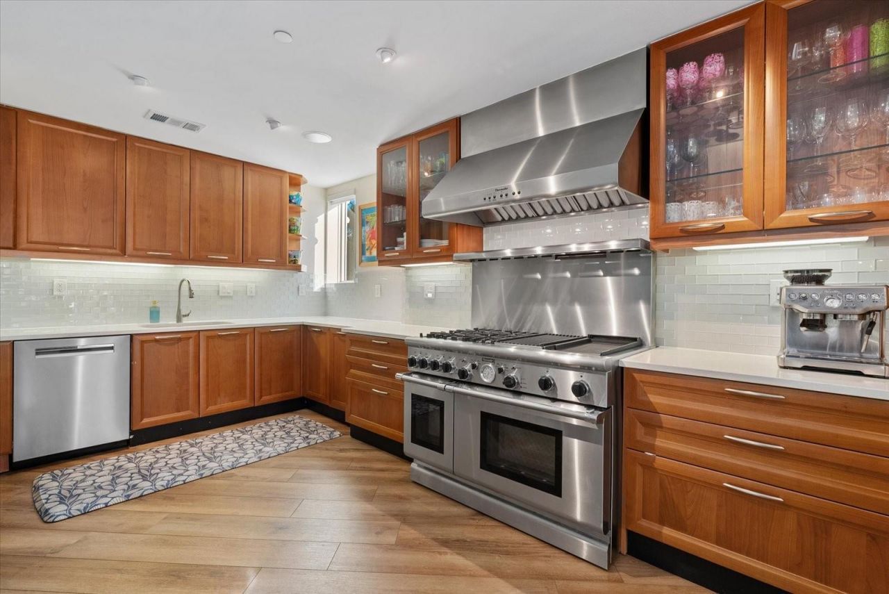 128 Golden Gate Point, Unit 202A, Sarasota, FL 34236 Photo