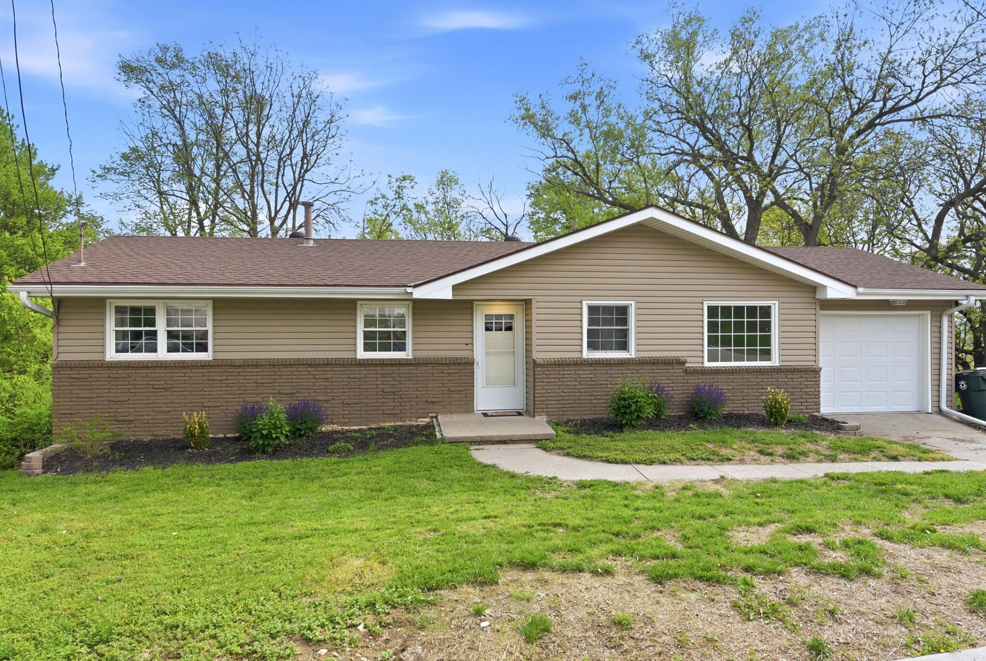 16 Shady Lane, Council Bluffs, IA 51503 Main Photo