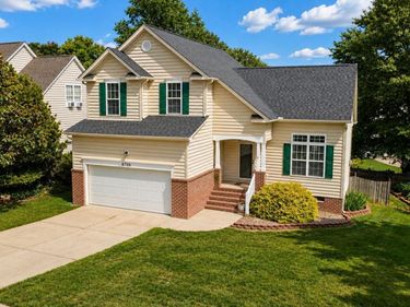 8709 Blakehurst Drive, Raleigh, NC 27617