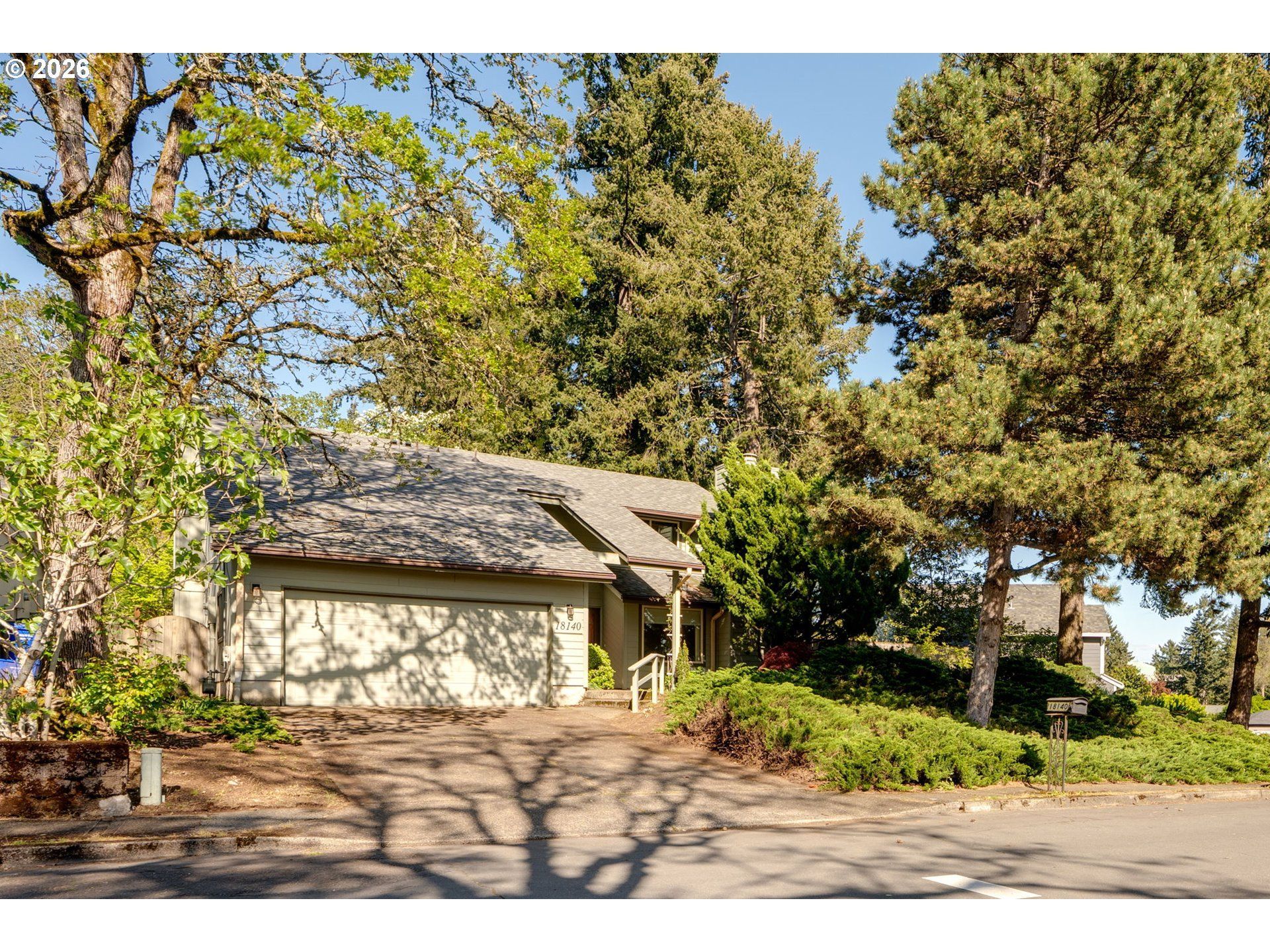 18140 Stonewood Dr, Gladstone, OR 97027 Main Photo