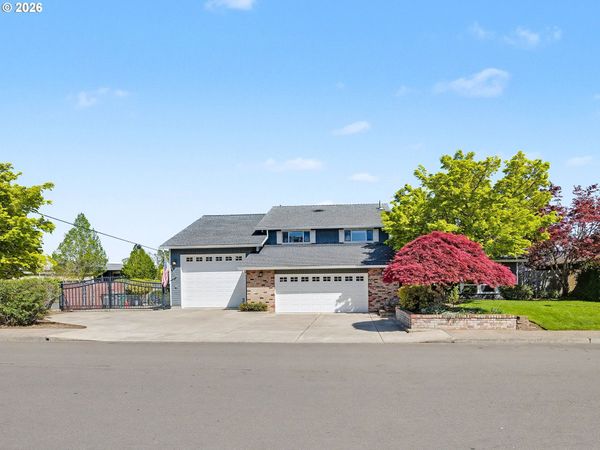 542 NE 14TH AVE, Hillsboro, OR 97124