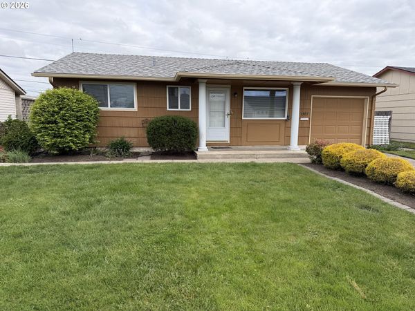 1387 HAMPTON WAY, Woodburn, OR 97071