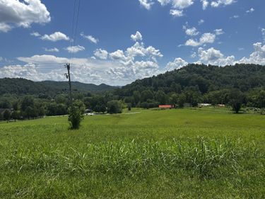 99999 Valentine Branch Road, Cannon, KY 40923