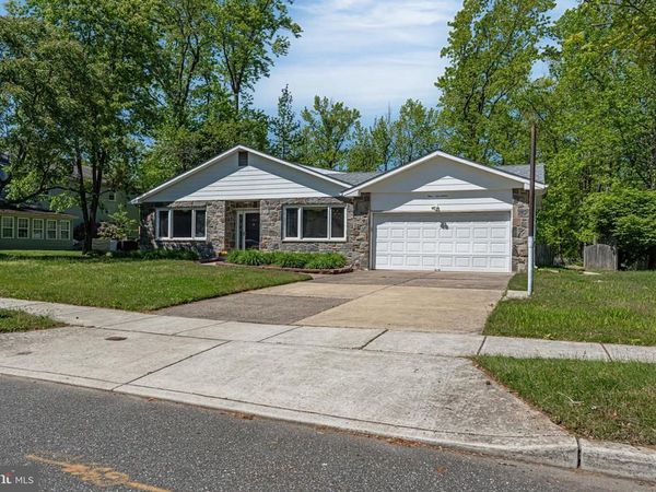 417 MONMOUTH DRIVE, CHERRY HILL, NJ 08002