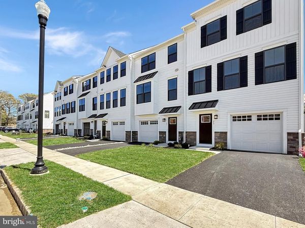 21 DOMENICA DRIVE, MOORESTOWN, NJ 08057