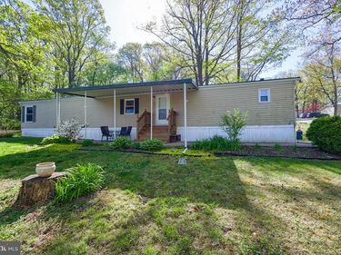 105 OAK LEAF DRIVE , WINDSOR, PA 17366