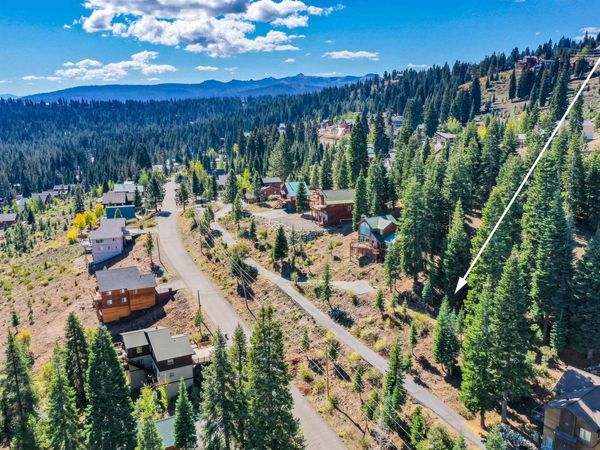 11926 Rhineland Avenue, Truckee, CA 96161