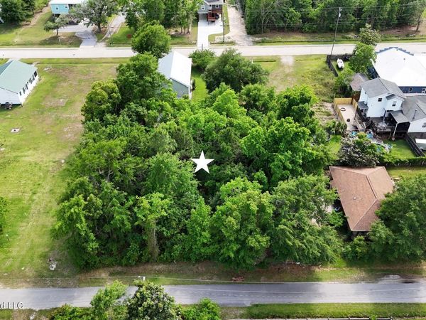 423 Water Street, Waveland, MS 39576