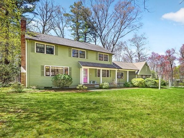 14 Beverly Rd, Bedford, MA 01730