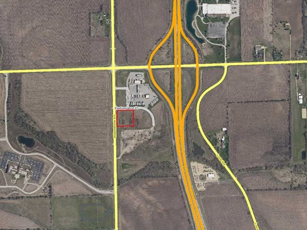6015 Performance Dr., Roscoe, IL 61073