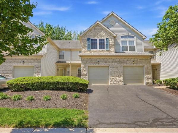 2575 Rustling Oak Boulevard , Hilliard, OH 43026