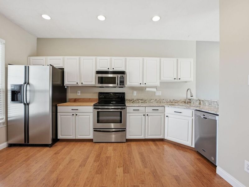 2575 Rustling Oak Boulevard , Hilliard, OH 43026 Photo 10