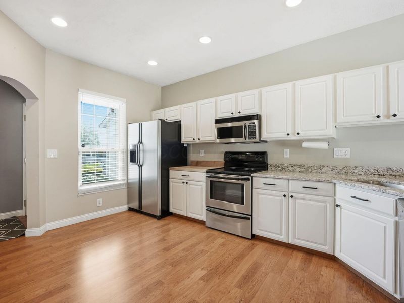 2575 Rustling Oak Boulevard , Hilliard, OH 43026 Photo 11