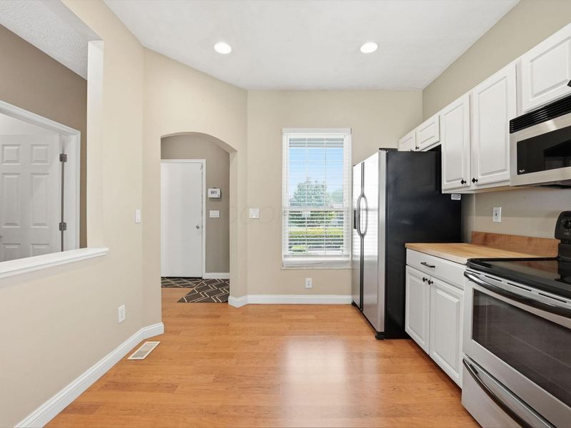 2575 Rustling Oak Boulevard , Hilliard, OH 43026 Photo 13