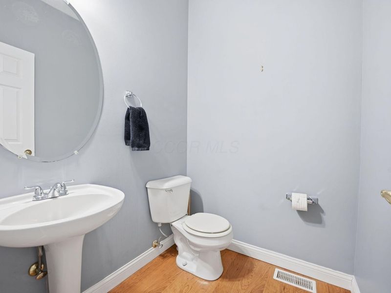 2575 Rustling Oak Boulevard , Hilliard, OH 43026 Photo 14