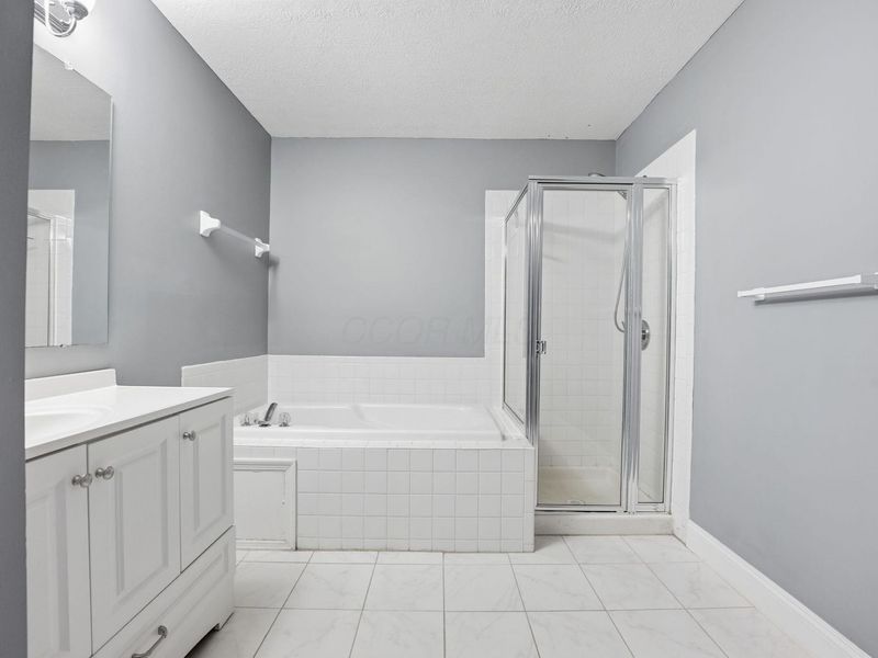 2575 Rustling Oak Boulevard , Hilliard, OH 43026 Photo 24