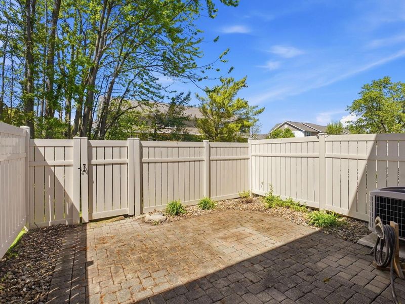 2575 Rustling Oak Boulevard , Hilliard, OH 43026 Photo 40