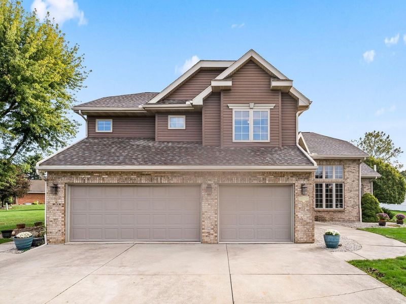 109 Duck Pond Road, Upper Sandusky, OH 43351 Photo 2