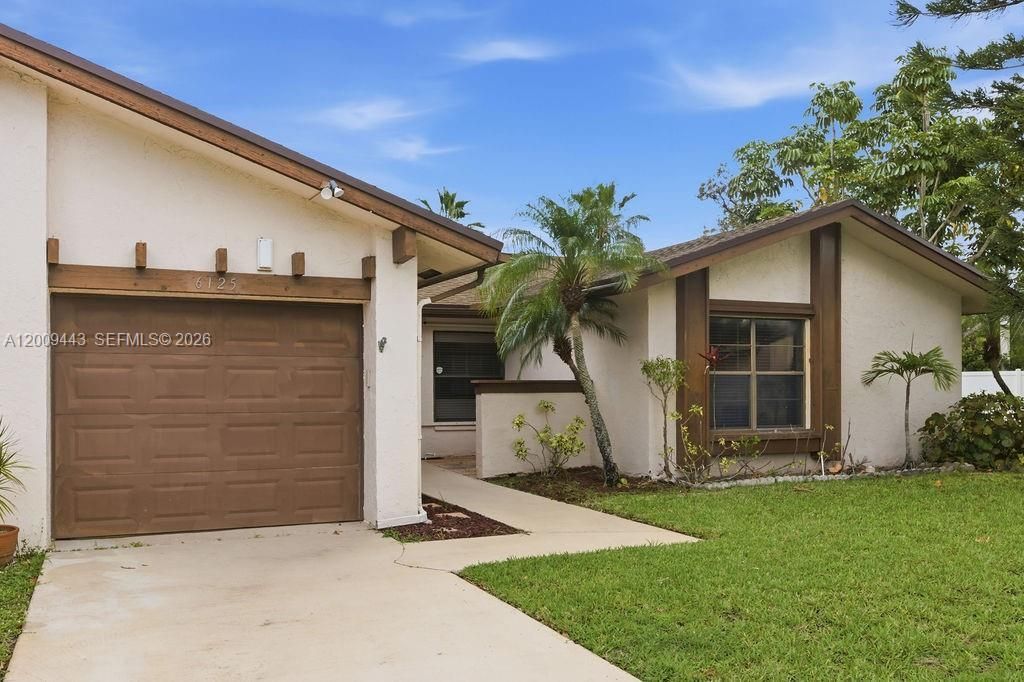 6125 Elsinore Cir , Greenacres, FL 33463 Photo