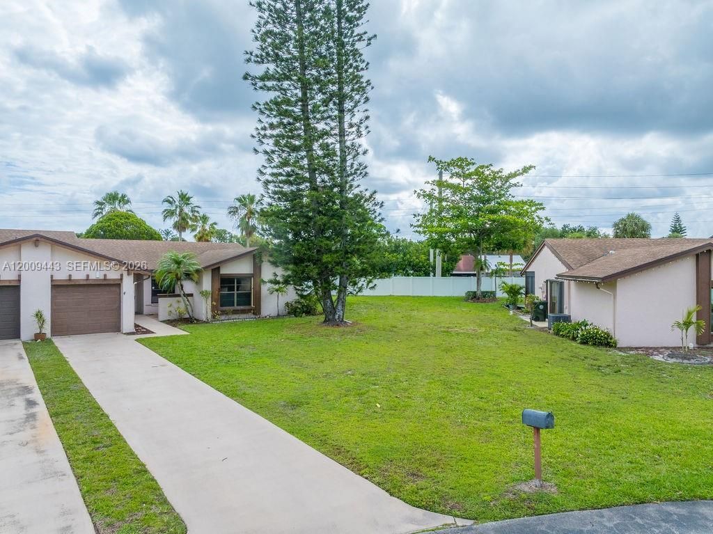 6125 Elsinore Cir , Greenacres, FL 33463 Photo