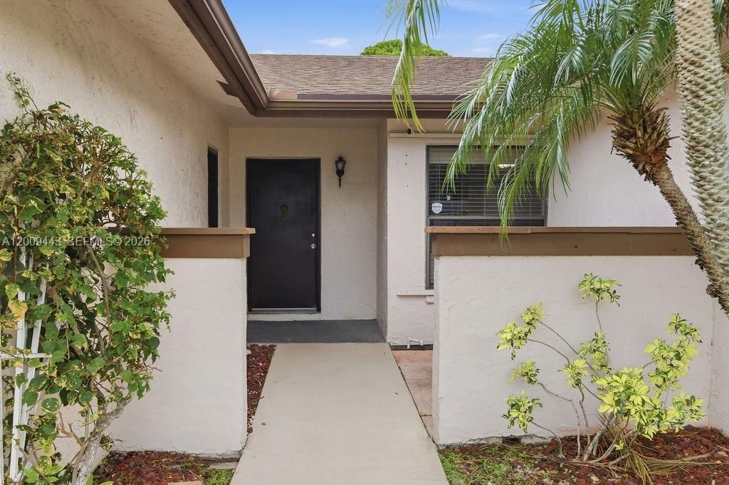 6125 Elsinore Cir , Greenacres, FL 33463 Photo