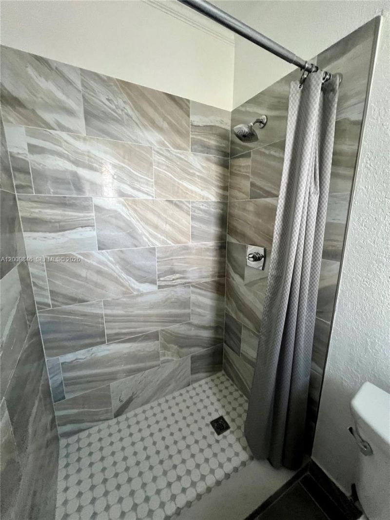 590 NW 40th Ct , Unit 3, Oakland Park, FL 33309 Photo
