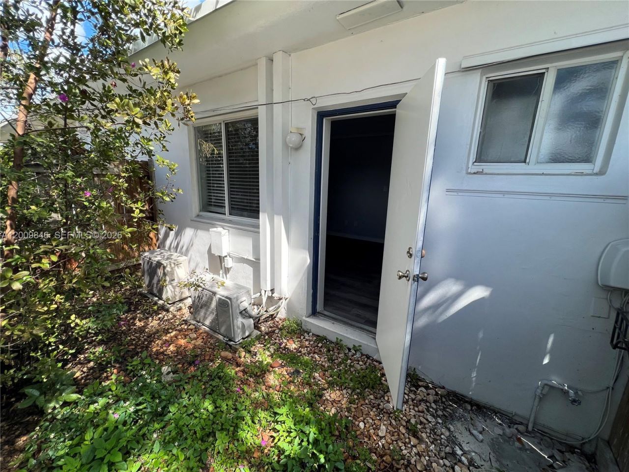 590 NW 40th Ct , Unit 3, Oakland Park, FL 33309 Photo