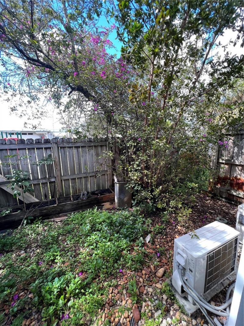 590 NW 40th Ct , Unit 3, Oakland Park, FL 33309 Photo