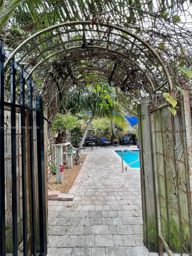 590 NW 40th Ct , Unit 3, Oakland Park, FL 33309 Photo